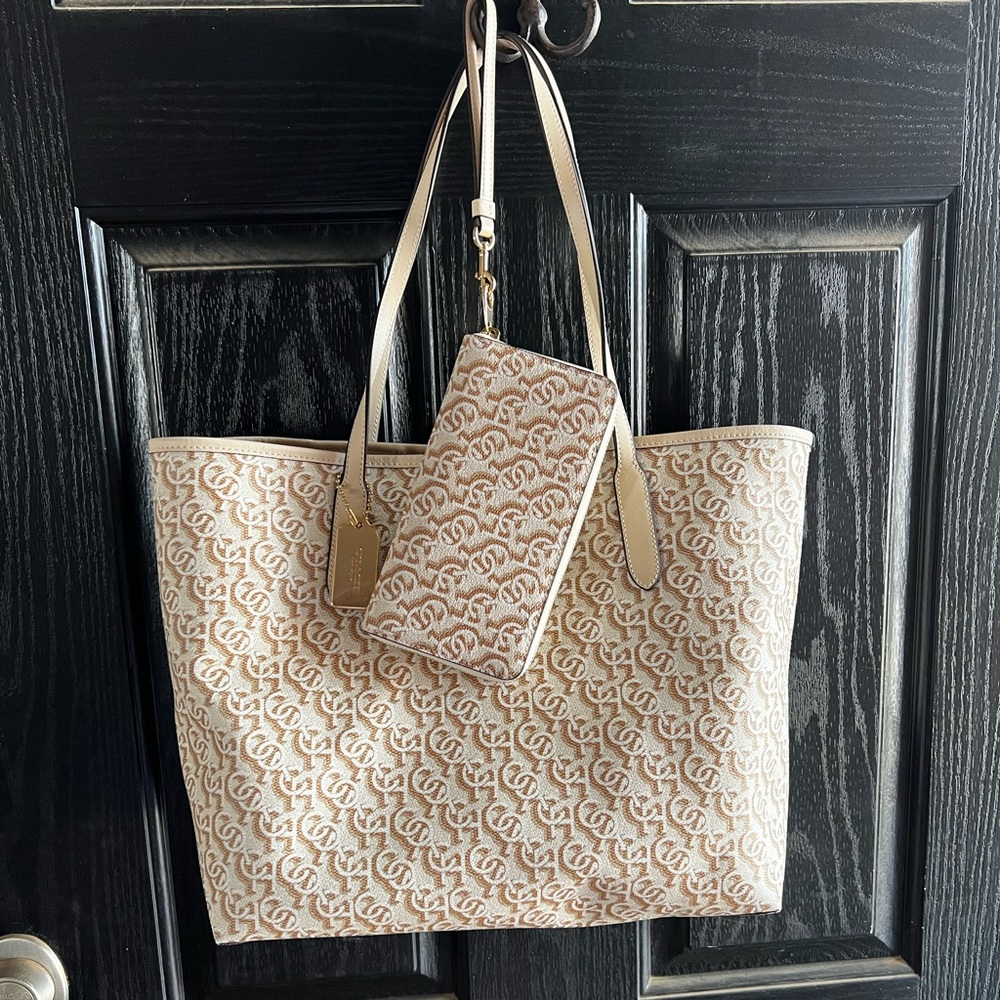 Set Coach Monogram City Tote Bag AND Wallet in Chalk Gold Canvas NEW